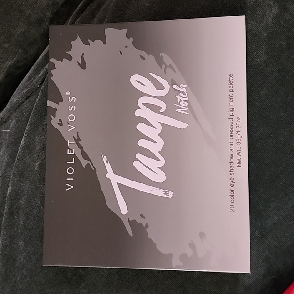 Violet Voss Taupe Notch Palette